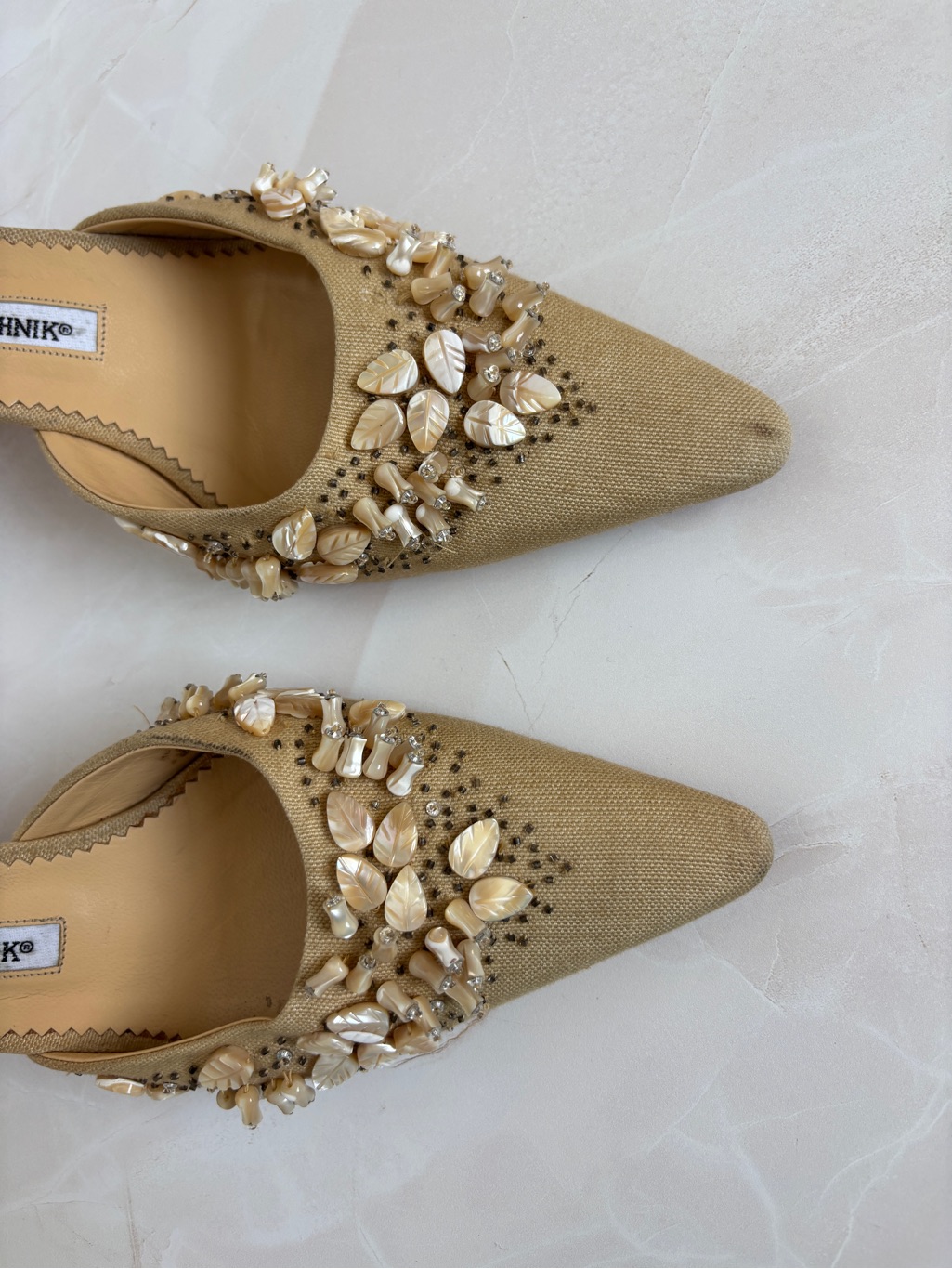Rare Vintage Y2k Manolo Blahnik Tan Pearl Kitten Heel Mule — image 2 of 8